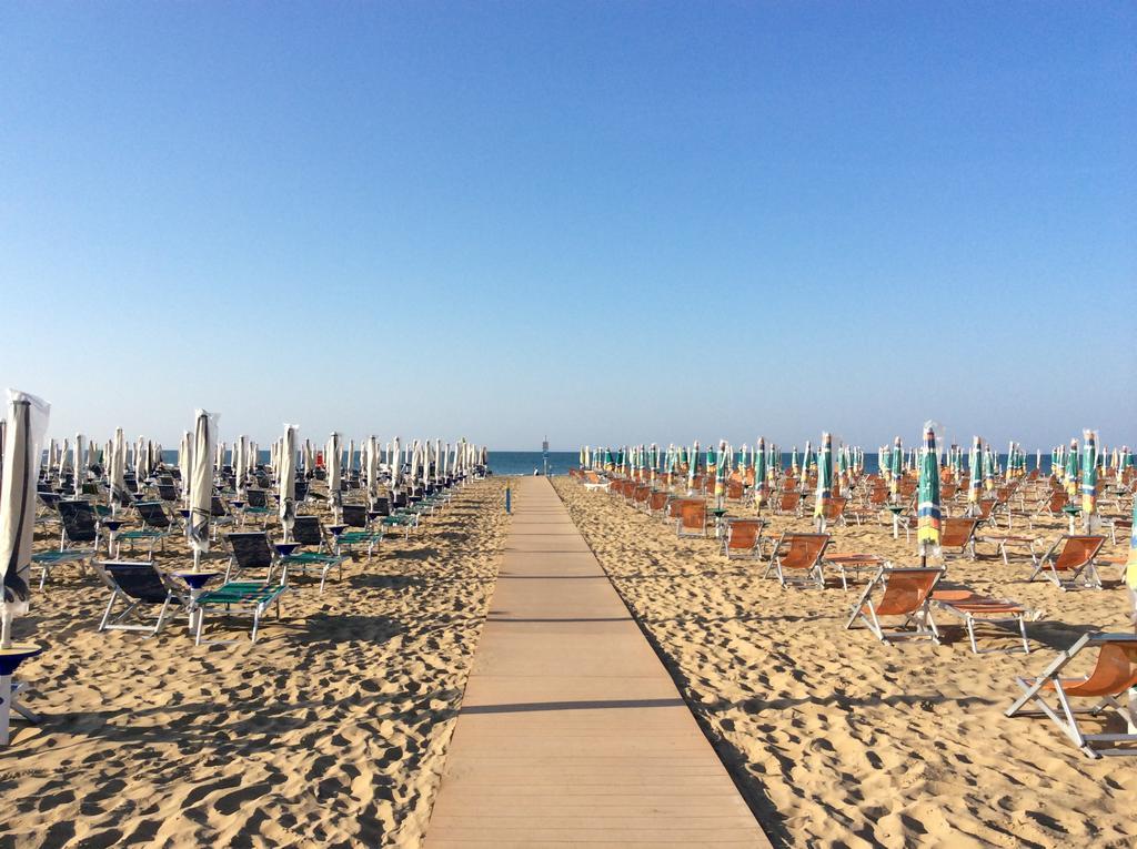 Appartamenti Azzurro Bibione Eksteriør billede